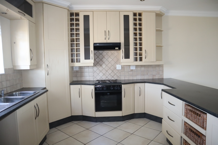 3 Bedroom Property for Sale in Wavecrest Eastern Cape
